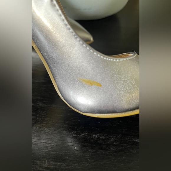 Signature By Olivia Miller Silver Pointed Toe Heels - Picture 3 of 9